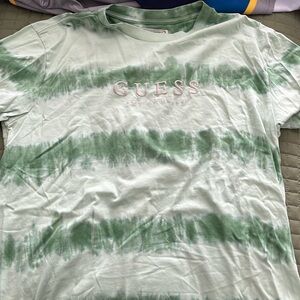 GUESS men’s t-shirt